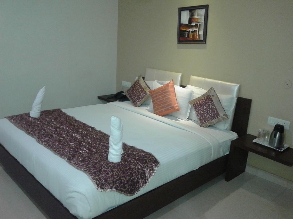 Hotel Simran Pride, Raipur Chambre photo