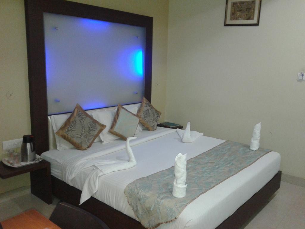 Hotel Simran Pride, Raipur Chambre photo