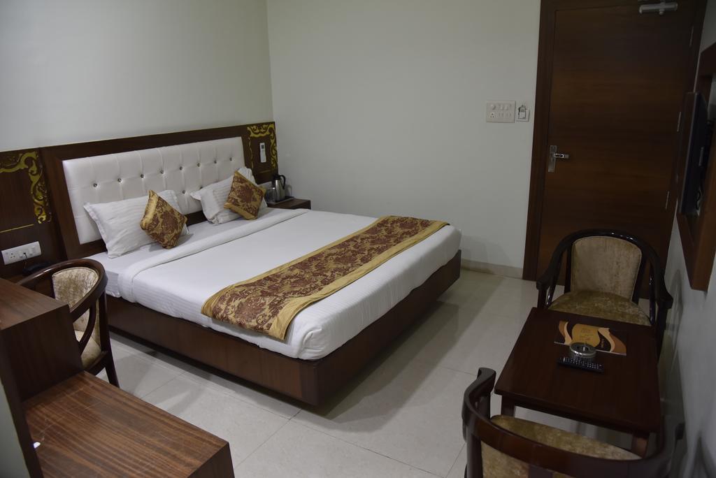 Hotel Simran Pride, Raipur Extérieur photo
