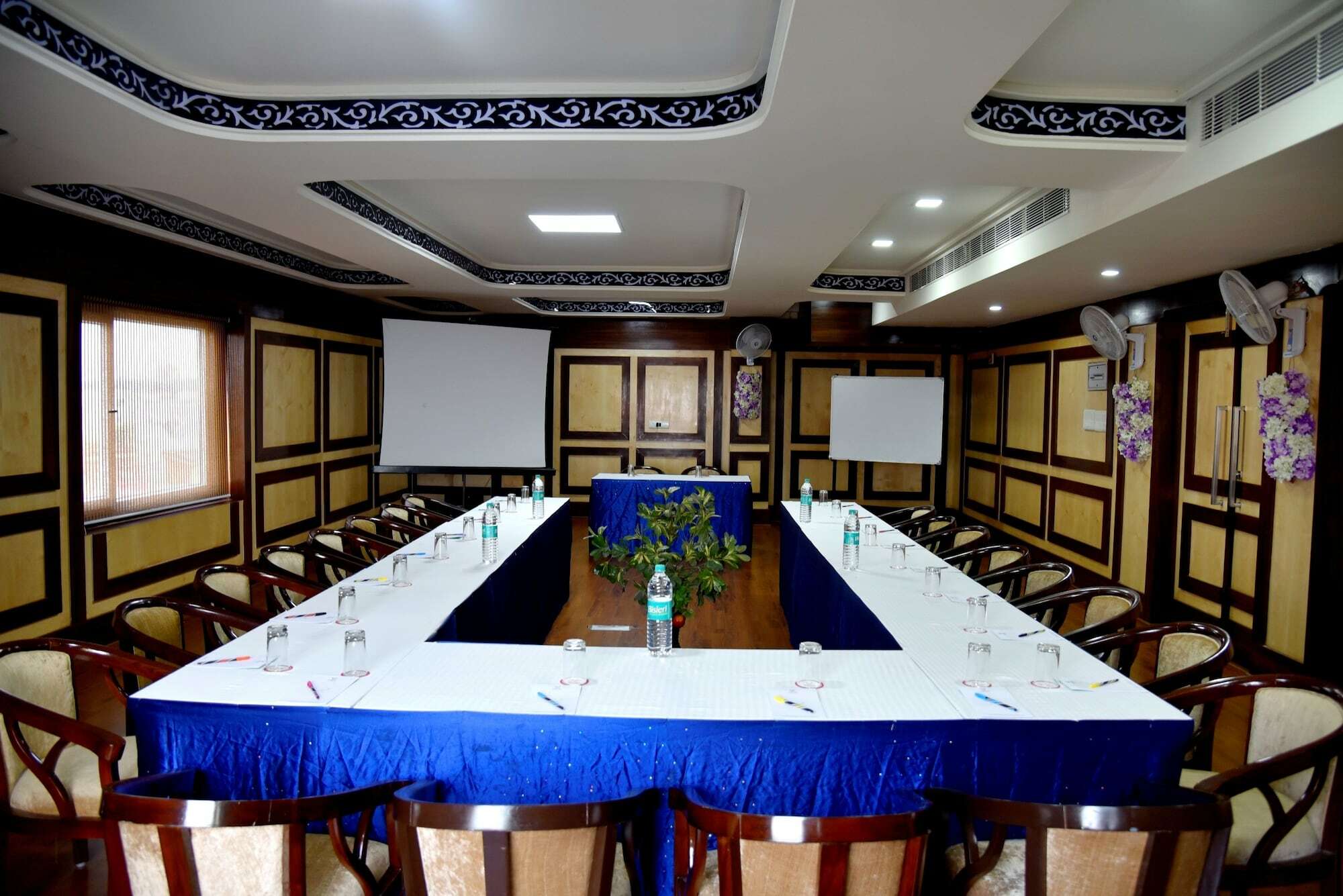 Hotel Simran Pride, Raipur Extérieur photo