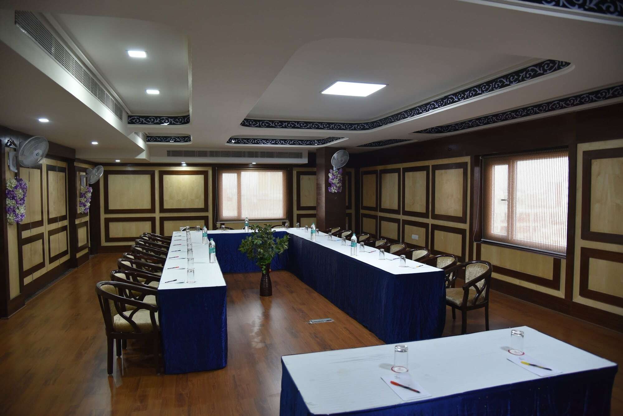 Hotel Simran Pride, Raipur Extérieur photo